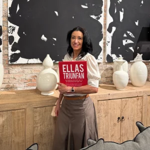 La Dra. Cristina Brasó es una de las protagonistas del libro Ellas triunfan